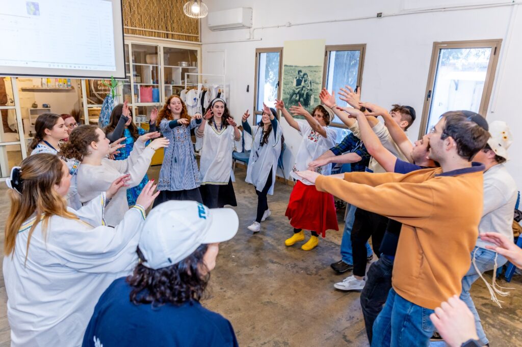 סדנת ריקוד קיבוצי - סוד הפלא הקיבוצי כפר מסריק